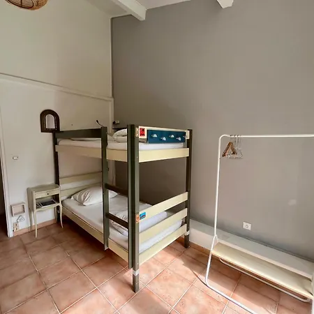 Cassis Hostel-3